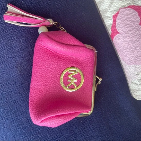 Michael Kors Pink and Cream/White Women's Bag Set - Picture 3 of 10